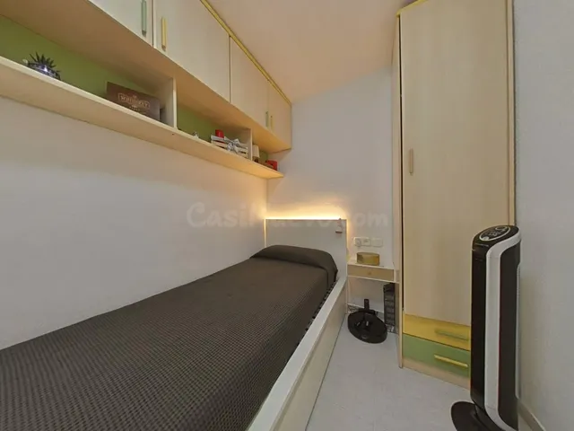 Amplio y Luminoso Piso en el Centro de Salou con Piscina — 11