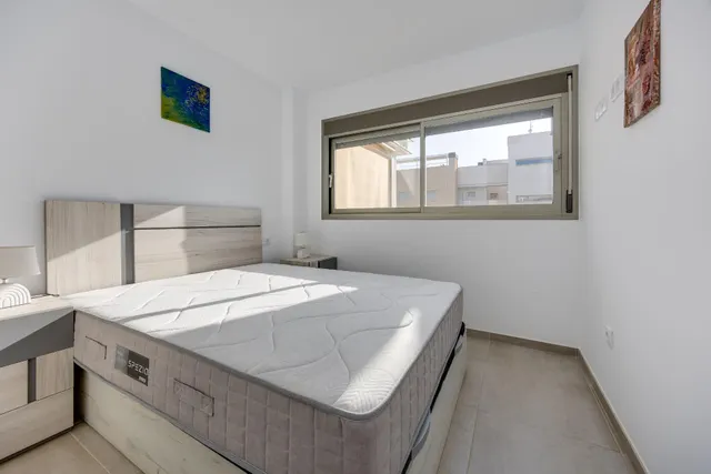 Apartamento de 2 dormitorios y 2 baños en los dolses (orihuela costa) — 27