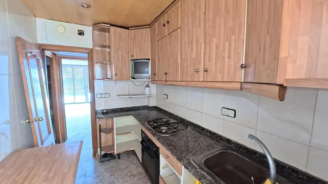 Piso en venta en la zona de Valldaura, con ascensor y balcón — 9