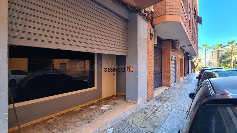 LOCAL COMERCIAL ACONDICIONADO PARA OFICINAS O COMERCIO