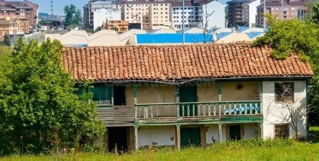 Casa en cesión de remate en Siero