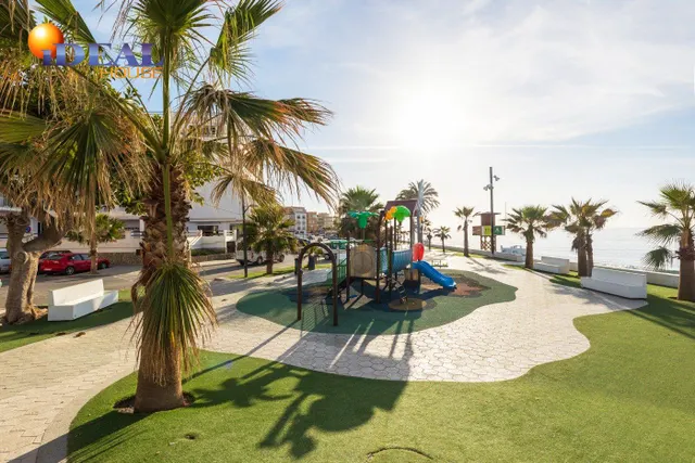ESTUPENDO ATICO JUNTO AL MAR CON TERRAZA FANTASTICA — 5