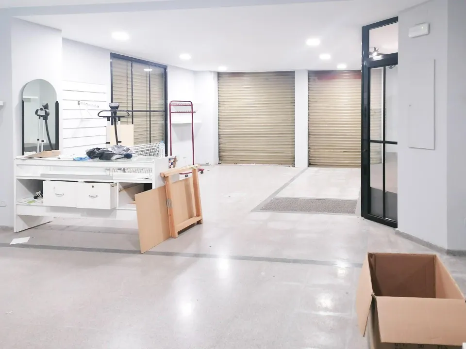 BAJO COMERCIAL CON POSIBILIDAD DE VIVIENDA EN VENTA