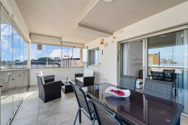 Apartamento de 2 dormitorios y 2 baños en los dolses ( orihuela costa ) — 9