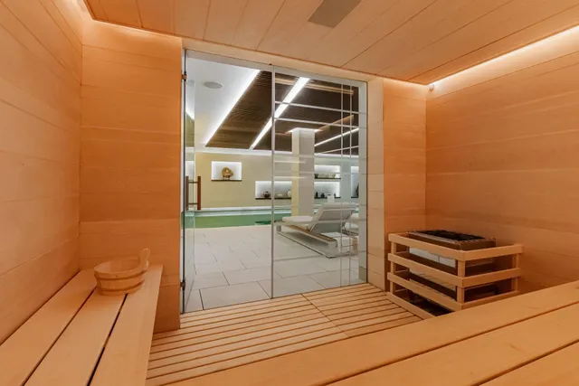 VILLA DE LUJO EN URBANIZACIÓN LA QUINTA, BENAHAVIS — 42