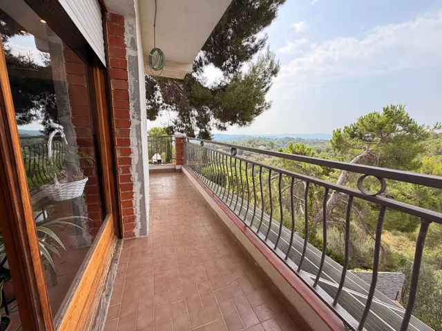Chalet / Torre en Venta en Terrassa — 27
