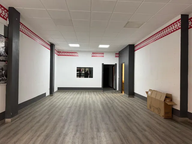 Gran local comercial con doble acceso en Gandia – 260 m2 en calle Benissuai — 4