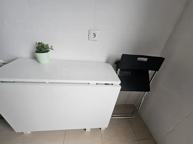 Amplia Habitación Reformada en Ourense - Zona O Vinteún - - foto 3