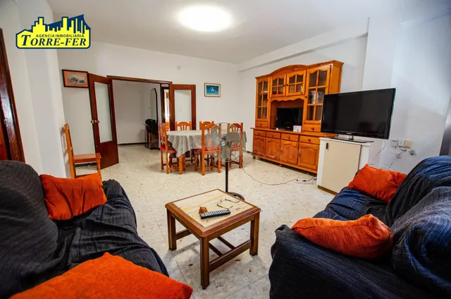 AMPLIO PISO EN ALQUILER PARA ESTUDIANTES EN ZONA PABLO IGLES - foto 3