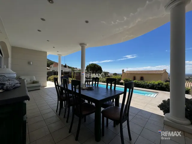 Pau | Exclusiva villa de lujo con vistas panorámicas al mar  - foto 3