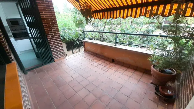 CHALET EN VENTA EN PAULA LÓPEZ-COVARESA — 28