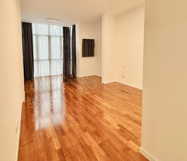 Moderno piso reformado en venta situado en pleno corazón de l'Eixample — 2
