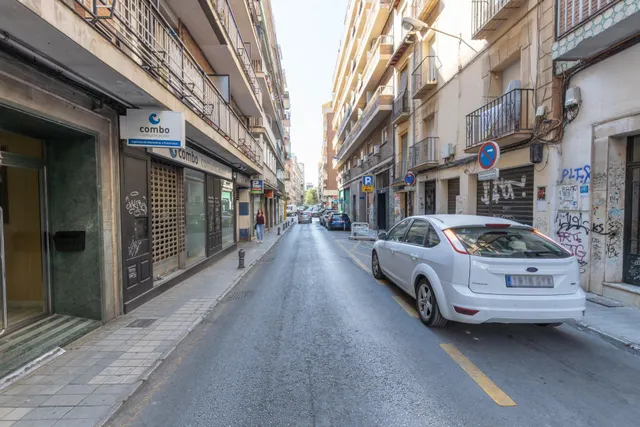 SE VENDE LOCAL TOTALMENTE REFORMADO EN PLENO CENTRO DE GRANADA (ALMONA DE SAN JUAN DE DIOS) — 15