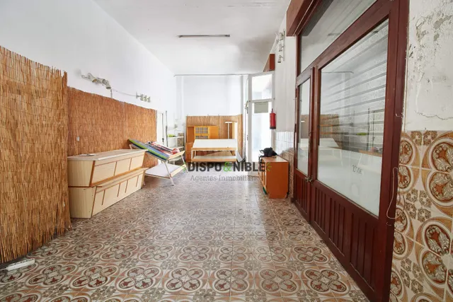 ESPECTACULAR LOCAL COMERCIAL EN BENETUSSER - foto 4