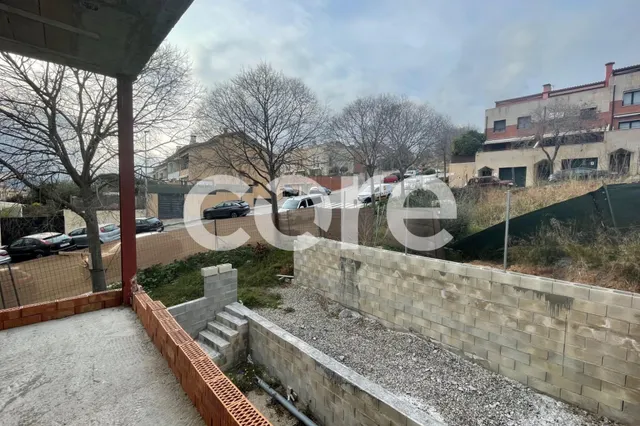 CASA A 3 VIENTOS EN EL PUEBLO — 12