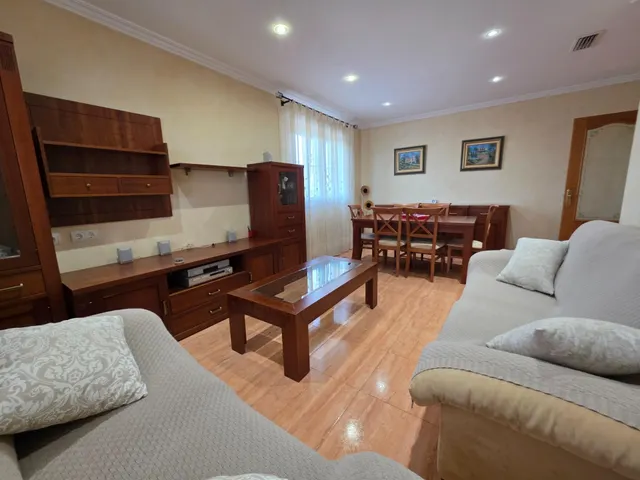 Chalet con piscina, casa de invitados y nave de 300 m2 a 1 km de Elche — 20