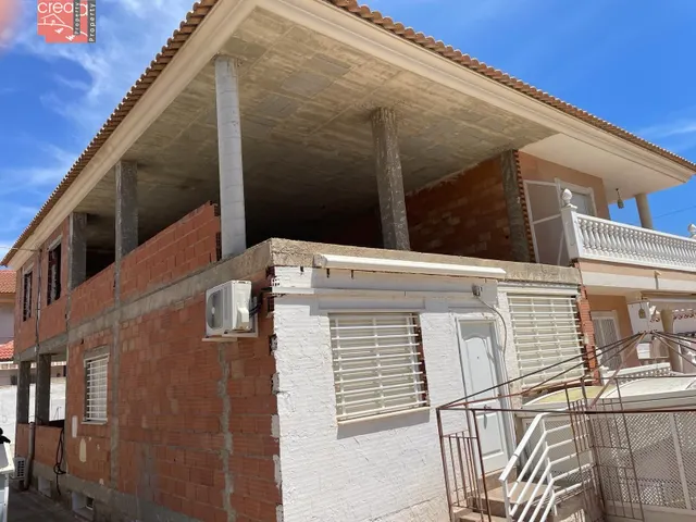 OPORTUNIDAD PARA UN GRAN INVESION DUPLEX CON PARCELA DE 250M2 SEMI CONSTRUIDO CON PROYECTO APROBADO — 2