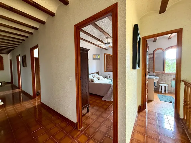 FINCA EXCLUSIVA CON GRAN POTENCIAL EN ELDA — 29