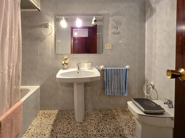 CASA EN VENTA EN ALPICAT – CARRER LLEIDA — 10