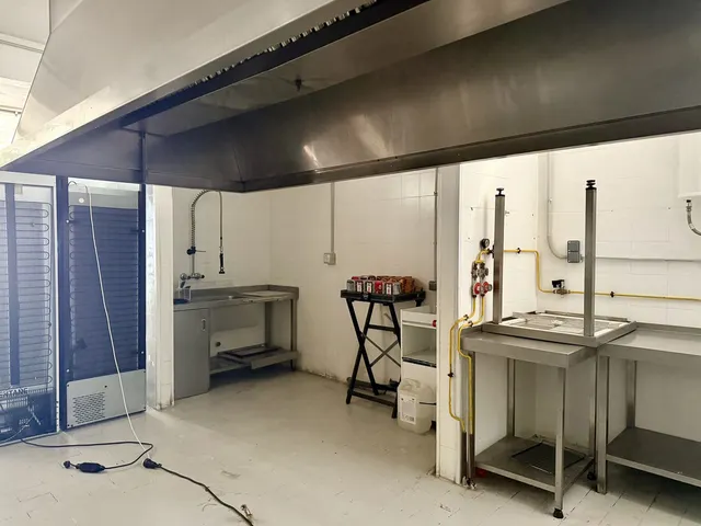 Restaurante 205m² en venta - Marbella — 13