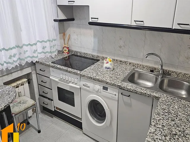 Piso 4 habitaciones 104m² en venta - Avda. del Cid — 21