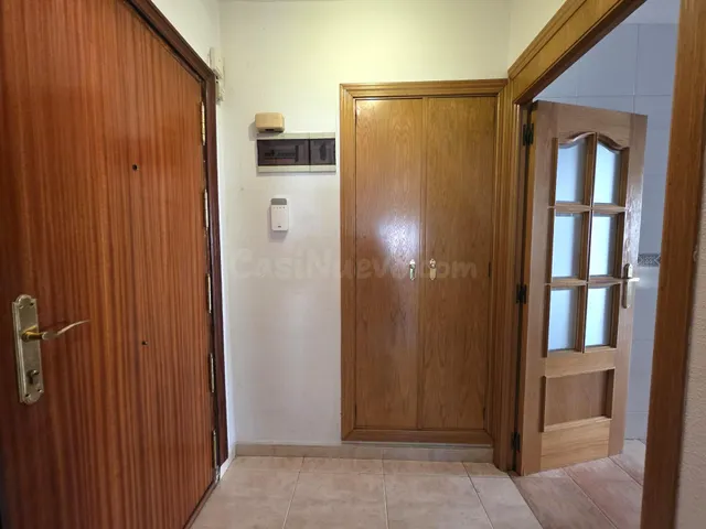 Acogedor Piso en Orcasitas, Madrid - Ideal para Tu Nueva Vid - foto 3