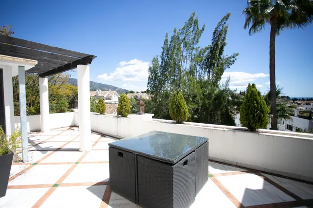 Precioso y lujoso apartamento con vistas al mar en Monte paraíso, en la Milla de Oro. Marbella — 13
