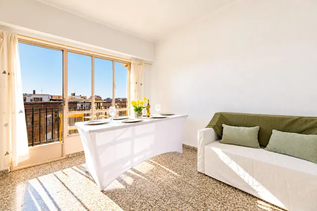 Piso con gran balcón en Avenida Burjasot — 17