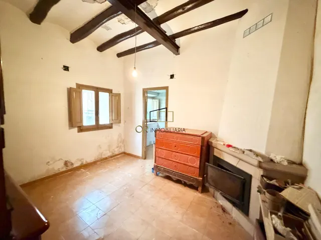 Gran casa de 1890 para reformar completamente en el centro d - foto 2