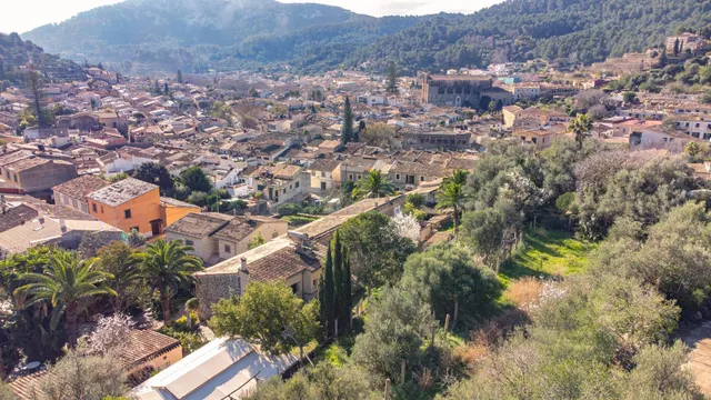 Construye tu futuro: Solar en Esporles con gran potencial y  - foto 2