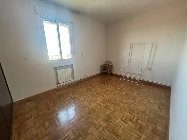 Piso en Calle Camarena — 16