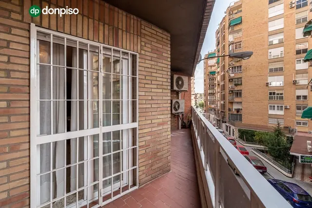 MAGNIFICA VIVIENDA EN LAS FLORES - CAMINO DE RONDA — 21