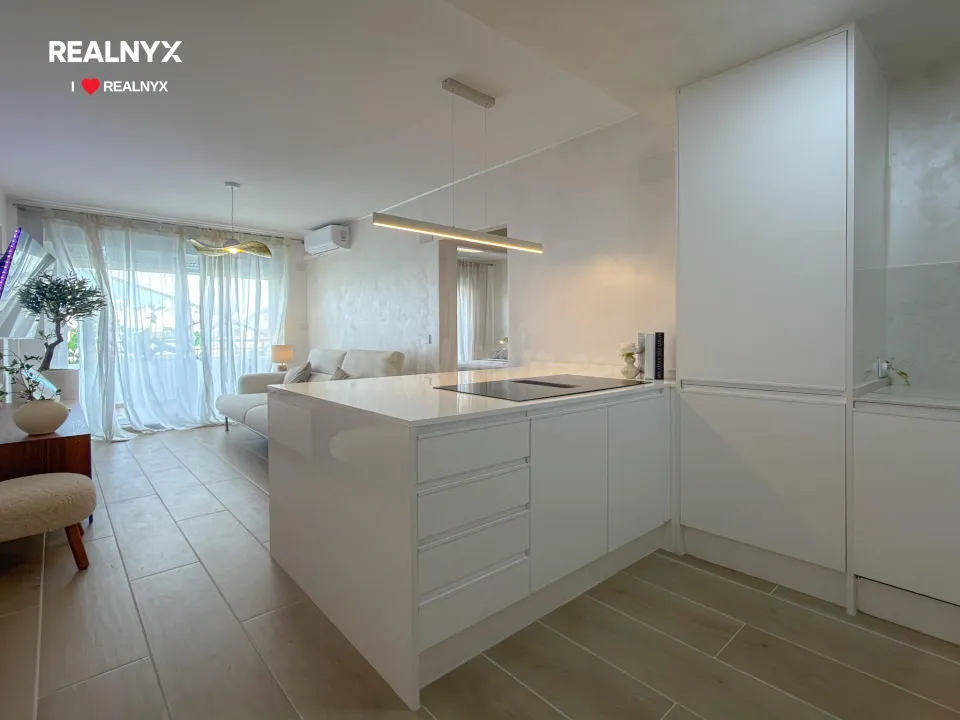 Encantador Ático con increíble diseño, nuevo a estrenar + 2 piscinas comunitarias