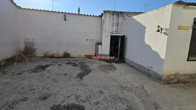 CASA CON TEJADO NUEVO EN VENTA — 10