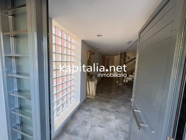 EXCLUSIVO ADOSADO A LA VENTA EN URBANIZACION ANTIC CAMP DE F - foto 5