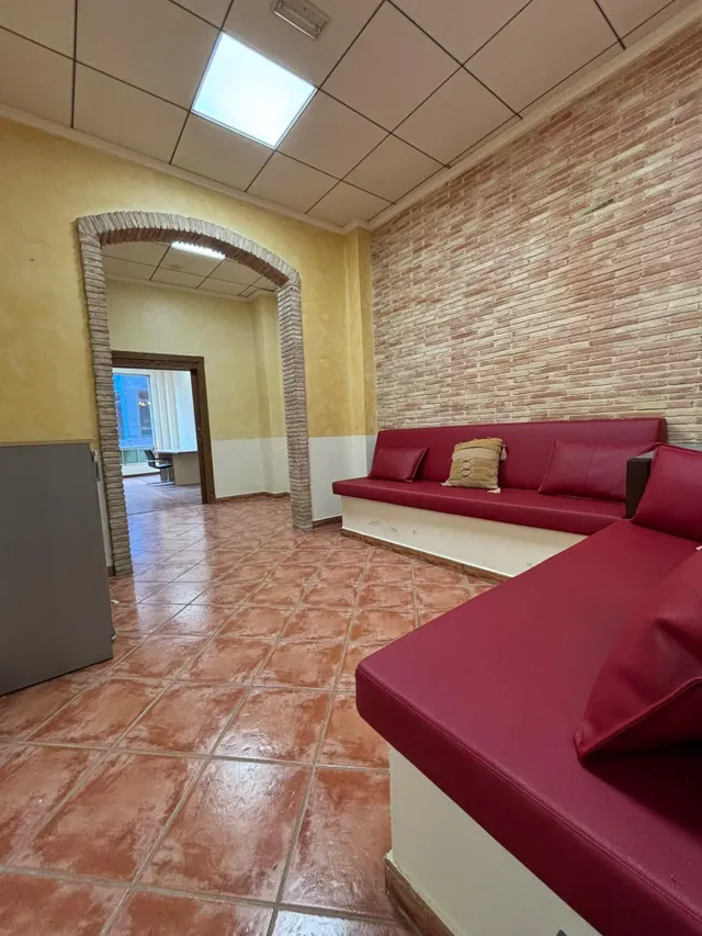 LOCAL COMERCIAL DE 300 m2 – ALQUILER CON OPCIÓN DE COMPRA — 15