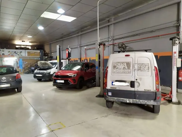 Local comercial en venta - Els Molins — 2