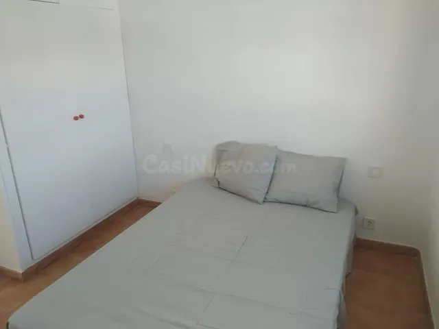 Ático de unos 90m2 totales, cocina separada, y terraza de un