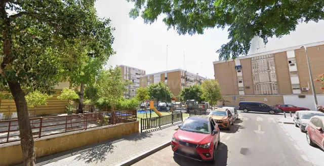 VENTA DE PISO EN SEVILLA+ ALMACEN — 3