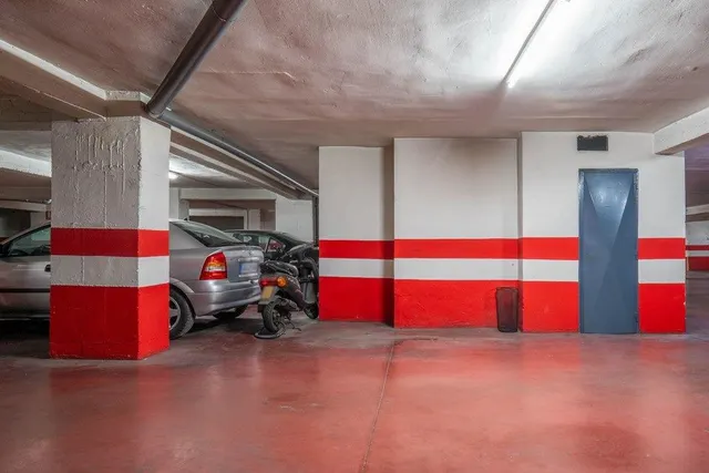 3 plazas de garaje juntas en calle Pedro Antonio de Alarcón — 18