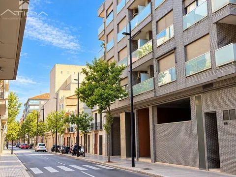 Piso con espectacular terraza de 94 m2 y garaje junto al Paseo Germanías, Gandía