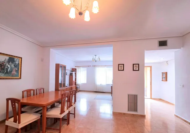 Se vende planta baja con 4 dormitorios y 3 baños en Cartagena junto al Parque de la Rosa — 13