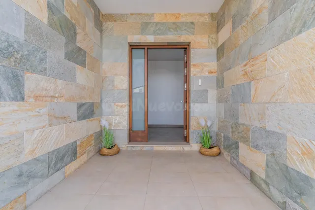 ESPECTACULAR CHALET EN CHICLANA — 2