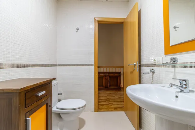 Ideal casa en zona la cartuja con sótano y piscina comunitaria — 34