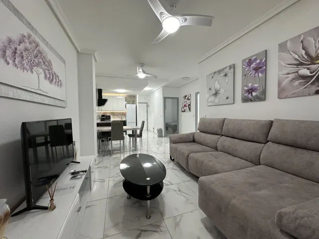 APARTAMENTO DE 2 DORMITORIOS 2 BAÑOS EN TORREVIEJA — 10
