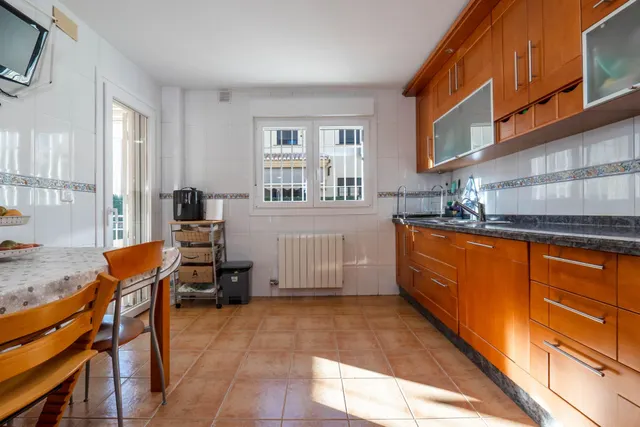 Espectacular chalet adosado en el Vial de Churriana de la Vega: eficiencia, confort y listo para entrar a vivir! — 23