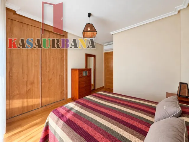 Kasaurbana ofrece en venta chalet en Getafe — 13
