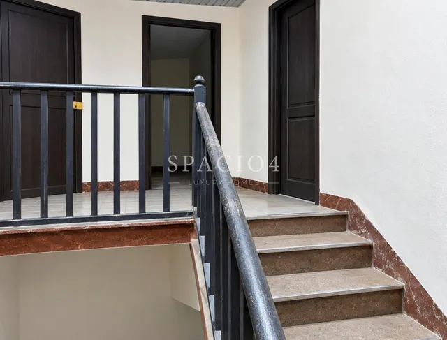 Edificio en venta en Ourense centro con vistas a la Plaza de la Trinidad — 21