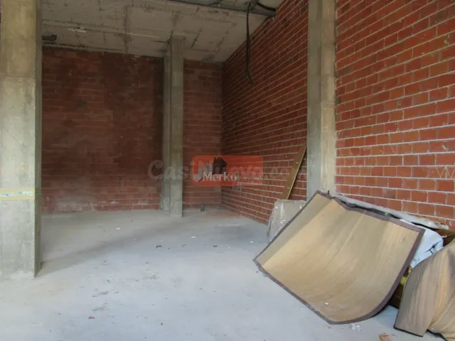 SE ALQUILA BAJO O SE VENDE COMERCIAL EN OBRA AVENIDA DE LA C - foto 4