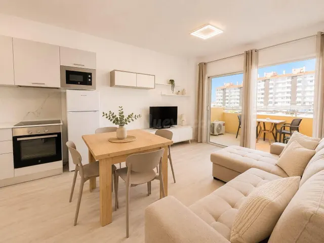 Apartamento en los cristianos para tus vacaciones - foto 3